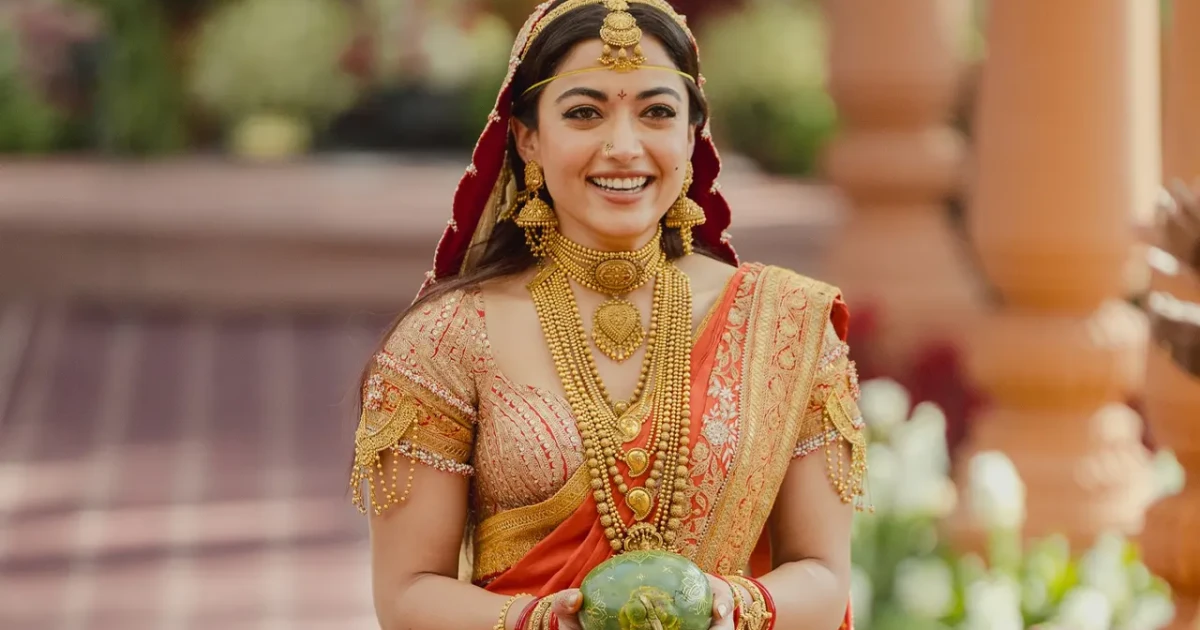 বিয়েতে ৩ কেজি স্বর্ণ গায়ে জড়ালেন রাশমিকা